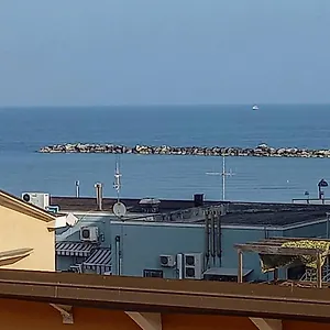 https://petlyapartments.emilia-romagnahotels.net
