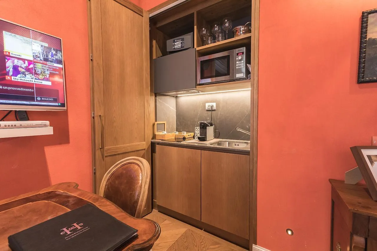 Apartment Hemeras Boutique Homes - 4 Luxury Suites In Milan Fashion District Italy