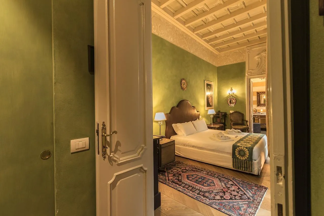 Hemeras Boutique Homes - 4 Luxury Suites In Milan Fashion District 0*,  Italy